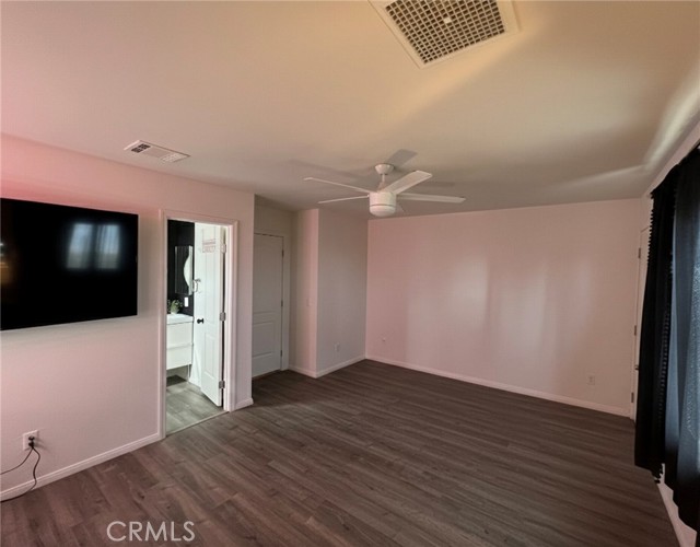 Detail Gallery Image 10 of 22 For 9875 La Paloma Ln, Desert Hot Springs,  CA 92240 - 4 Beds | 2/1 Baths