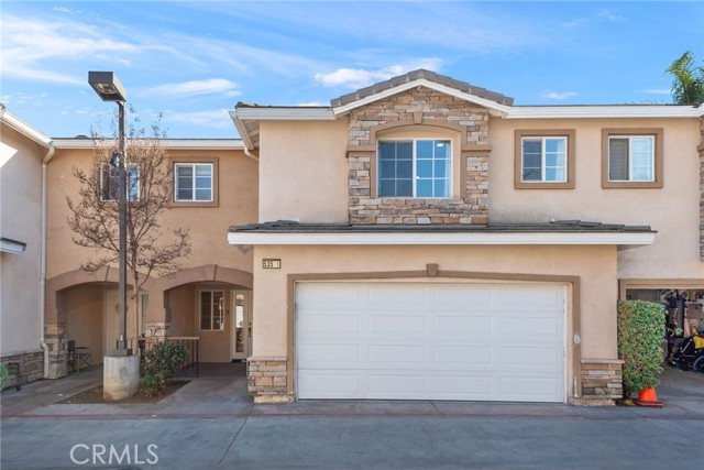535 W D Street, Ontario CA: https://media.crmls.org/medias/7ea821e7-c535-4223-a8e4-45edc4f6e05c.jpg