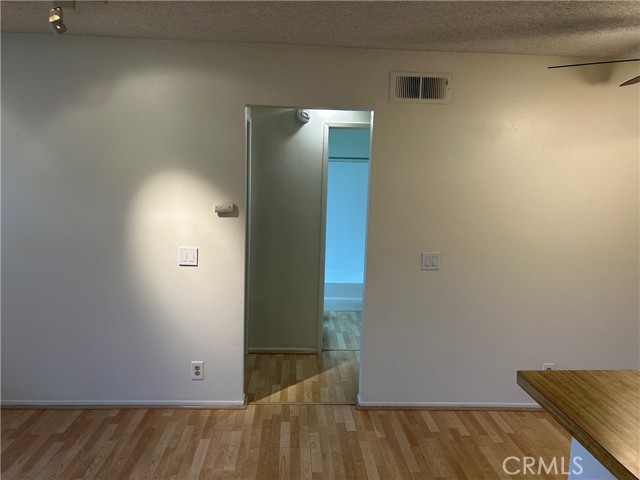 Detail Gallery Image 12 of 47 For 18232 Parkview Ln #103,  Huntington Beach,  CA 92648 - 1 Beds | 1 Baths