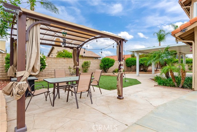 1305 Harvest Circle, Corona CA: https://media.crmls.org/medias/7ea870a8-16fb-404a-bd44-97a5de104f35.jpg