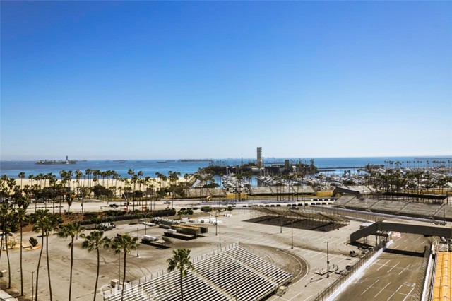 Detail Gallery Image 8 of 42 For 525 E Seaside Way #807,  Long Beach,  CA 90802 - 2 Beds | 1/1 Baths
