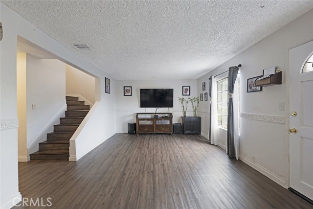 Detail Gallery Image 5 of 24 For 12351 Osborne Pl #15,  Pacoima,  CA 91331 - 2 Beds | 1/1 Baths