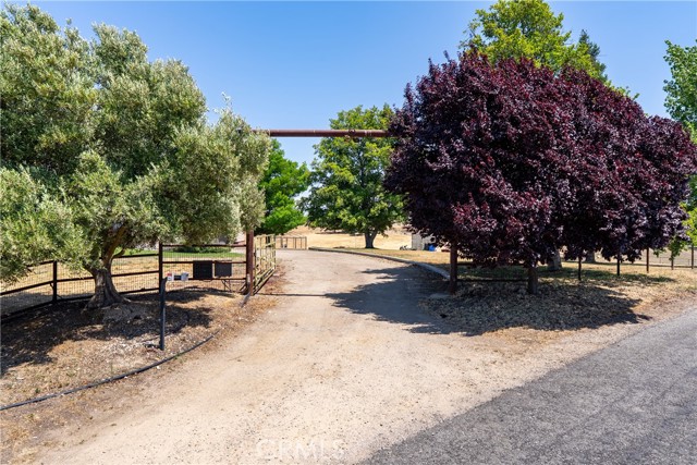 26 Deer View Lane, Templeton CA: https://media.crmls.org/medias/7ea9e1b3-183e-4088-b4e3-59f4c6566db8.jpg