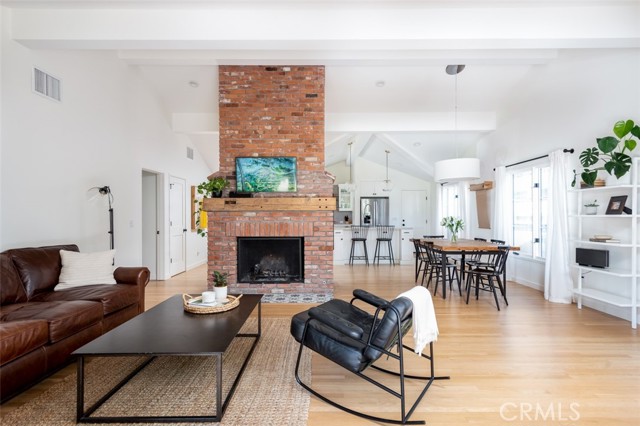 Detail Gallery Image 7 of 28 For 420 Cabrillo St, Costa Mesa,  CA 92627 - 3 Beds | 2 Baths