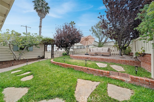 795 Saint Anns Drive, Laguna Beach CA: https://media.crmls.org/medias/7eab59a2-39c2-405e-8984-8574477fd026.jpg