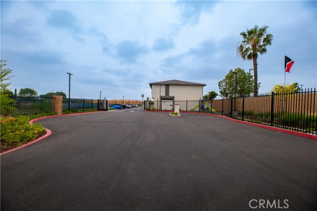 Detail Gallery Image 4 of 63 For 14410 Bing Ave, Fontana,  CA 92335 - 2 Beds | 2 Baths