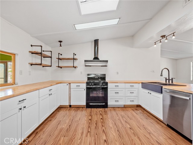 Detail Gallery Image 16 of 33 For 26525 Horizon St, Apple Valley,  CA 92308 - 4 Beds | 2 Baths