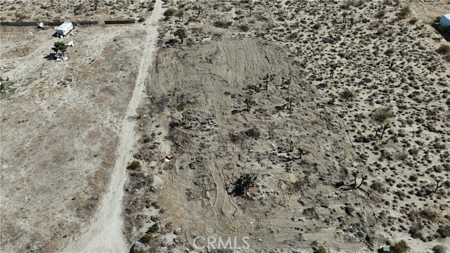 Detail Gallery Image 10 of 12 For 111 Sierra Rd, Pinon Hills,  CA 92372 - – Beds | – Baths