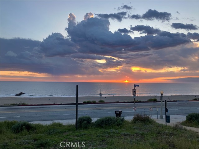 Detail Gallery Image 36 of 41 For 8635 Falmouth Ave #301,  Playa Del Rey,  CA 90293 - 2 Beds | 2 Baths