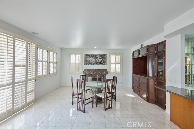 Detail Gallery Image 15 of 34 For 18662 Jockey Cir, Huntington Beach,  CA 92648 - 5 Beds | 4 Baths