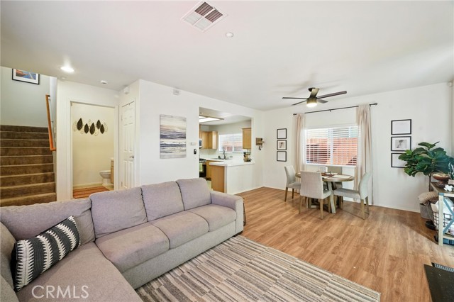 Detail Gallery Image 11 of 57 For 8554 Burnet Ave #144,  North Hills,  CA 91343 - 3 Beds | 3 Baths