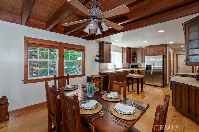 Detail Gallery Image 13 of 53 For 28637 Shenandoah, Lake Arrowhead,  CA 92352 - 4 Beds | 2/1 Baths