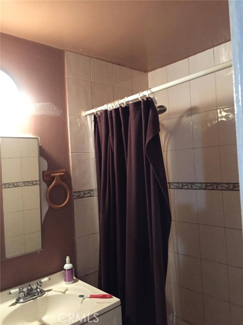 117 S Cedar, Inglewood CA: https://media.crmls.org/medias/7eaf016b-b860-4b07-be0b-ffc0a5bb04e1.jpg