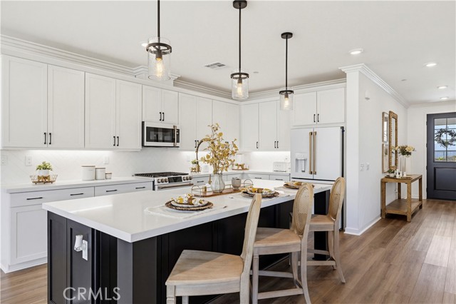 Detail Gallery Image 15 of 74 For 28445 Sunny Ridge Terrace, Castaic,  CA 91384 - 4 Beds | 3/1 Baths