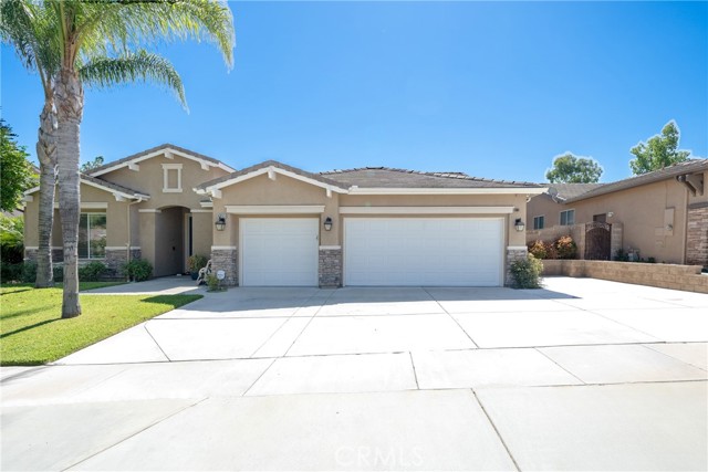 Detail Gallery Image 1 of 1 For 4053 Wild Dunes Cir, Corona,  CA 92883 - 4 Beds | 2/1 Baths