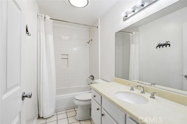 Detail Gallery Image 14 of 26 For 4265 Las Virgenes #2,  Calabasas,  CA 91302 - 2 Beds | 2 Baths