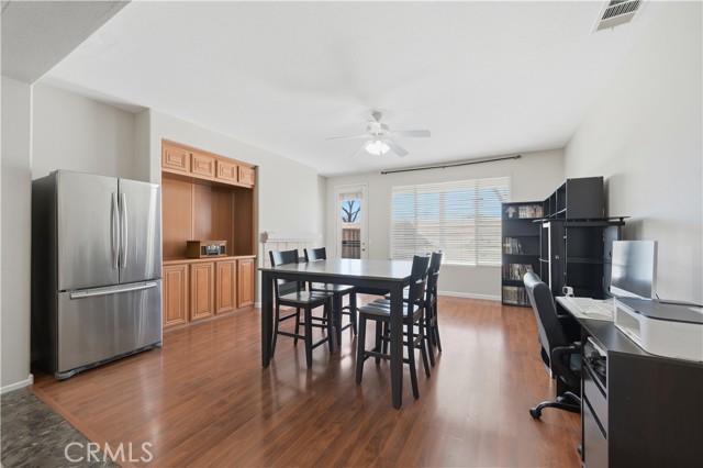 Detail Gallery Image 16 of 39 For 30923 Lajoe St, Menifee,  CA 92584 - 4 Beds | 3 Baths