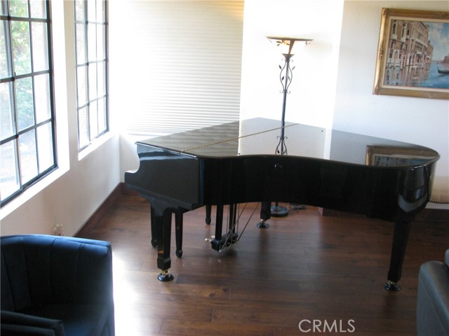 Detail Gallery Image 42 of 72 For 10451 Ormond St, Shadow Hills,  CA 91040 - 3 Beds | 2/1 Baths