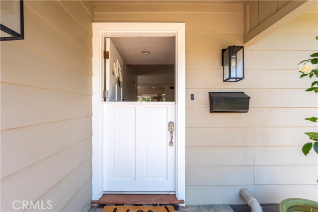 1733 Bayou Way, Seal Beach CA: https://media.crmls.org/medias/7eb22241-7d7a-4ee2-8bc5-a44a23f67cda.jpg
