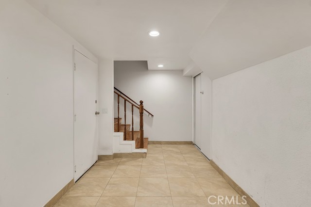 Detail Gallery Image 26 of 37 For 8958 Burnet Ave #E6,  North Hills,  CA 91343 - 3 Beds | 2/1 Baths