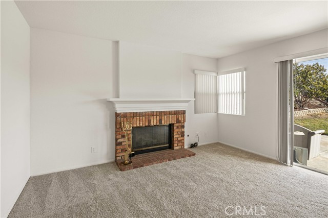 Detail Gallery Image 5 of 23 For 22125 Pamplico Dr, Saugus,  CA 91350 - 4 Beds | 2/1 Baths