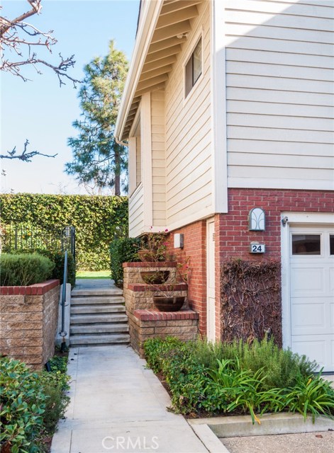 24 Bermuda Court, Manhattan Beach, California 90266, 3 Bedrooms Bedrooms, ,1 BathroomBathrooms,Residential,Sold,Bermuda,SB17026195