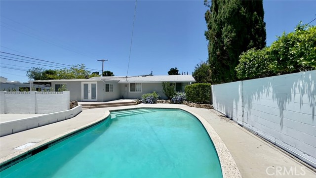 Detail Gallery Image 29 of 31 For 8742 Quakertown Ave, Northridge,  CA 91324 - 4 Beds | 2 Baths