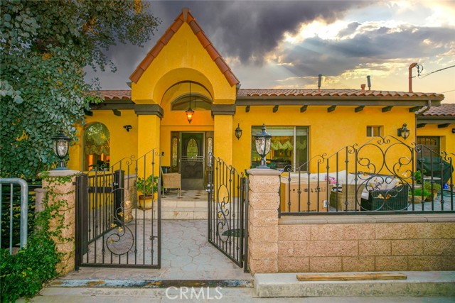 Detail Gallery Image 1 of 75 For 9334 Wayside Dr, Sunland,  CA 91040 - 3 Beds | 2 Baths