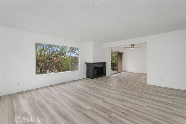 935 W 10th Street, San Pedro CA: https://media.crmls.org/medias/7eb572a8-8e6b-4b84-8102-d5484bed48b4.jpg