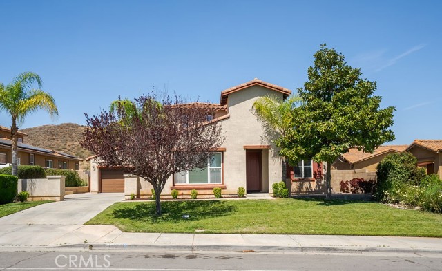 Detail Gallery Image 2 of 73 For 182 Monument, Perris,  CA 92570 - 5 Beds | 4/1 Baths