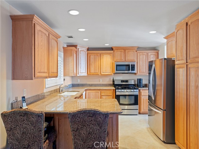 Detail Gallery Image 4 of 38 For 11588 Goss Rd, Victorville,  CA 92392 - 4 Beds | 2 Baths