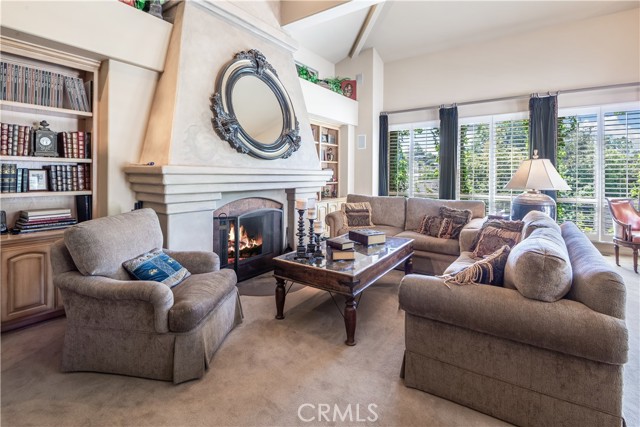 Detail Gallery Image 4 of 22 For 3589 Lariat Ln, Rolling Hills Estates,  CA 90274 - 5 Beds | 5/1 Baths