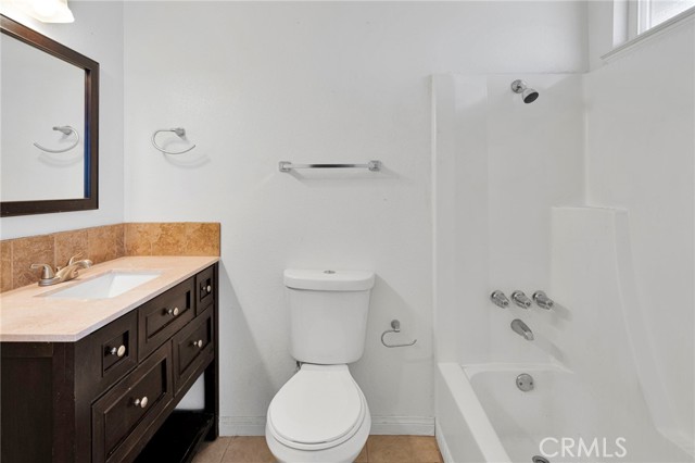 Detail Gallery Image 42 of 57 For 16783 Mission, Hesperia,  CA 92345 - 4 Beds | 3 Baths