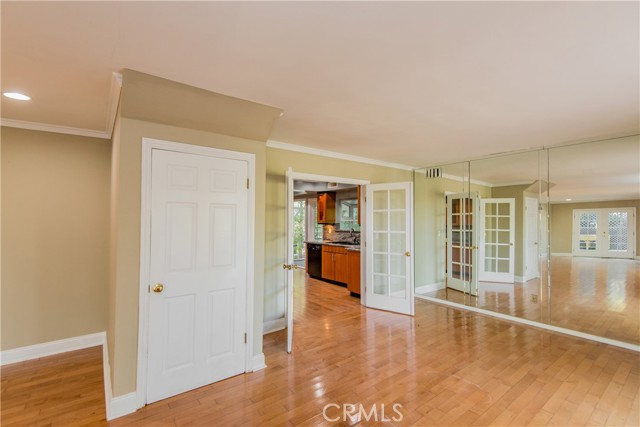 Detail Gallery Image 13 of 14 For 4602 Hurford Ter, Encino,  CA 91436 - 4 Beds | 3 Baths