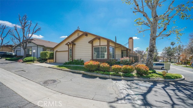 Detail Gallery Image 1 of 37 For 13970 Olive Grove Ln, Sylmar,  CA 91342 - 3 Beds | 2 Baths