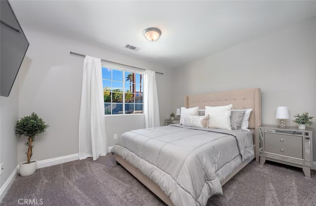 52060 Avenida Rubio