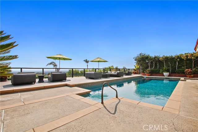 Detail Gallery Image 5 of 16 For 22872 via Cordova, Dana Point,  CA 92629 - 3 Beds | 3 Baths