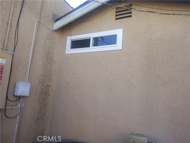 2035 W 71st, Los Angeles CA: https://media.crmls.org/medias/7eb8ab2c-ffe2-4e77-bd4d-6b0f8febccc8.jpg