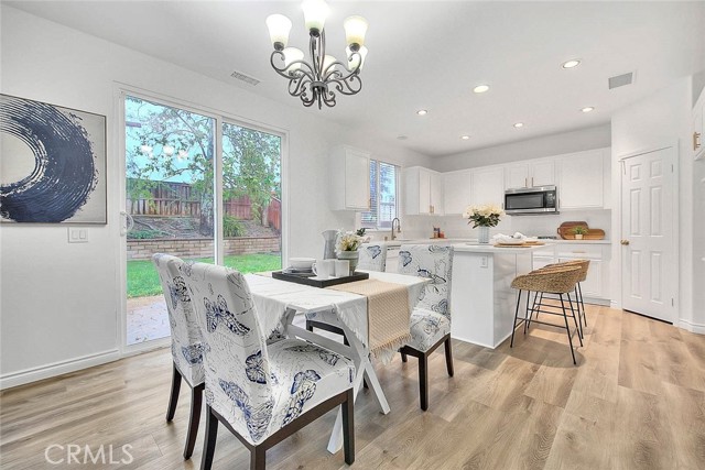 37089 Meadow Brook Way, Beaumont CA: https://media.crmls.org/medias/7eb8ce46-fee1-44af-a48d-6cc1fc92143b.jpg