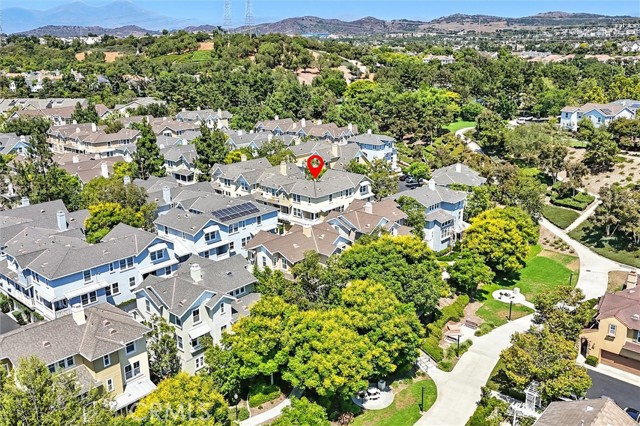 57 Hinterland Way, Ladera Ranch CA: https://media.crmls.org/medias/7eb92094-4bf3-4f58-a698-30dcdb52e848.jpg