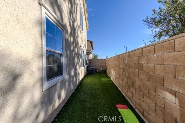 Detail Gallery Image 47 of 64 For 7082 Mallow Drive #2,  Fontana,  CA 92336 - 4 Beds | 3 Baths