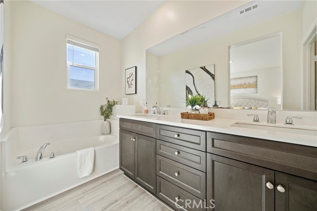 16022 Voyager Avenue, Chino CA: https://media.crmls.org/medias/7eb9aa79-d83d-4cc6-ba65-f9ae0f2a7794.jpg