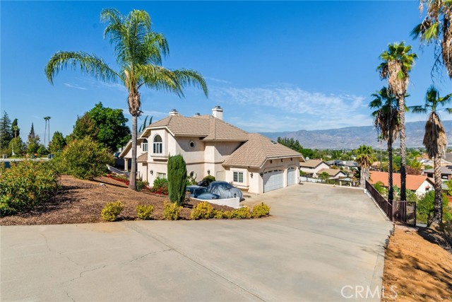 Plenty of Driveway Parking