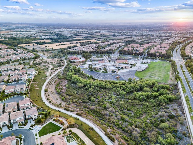 Detail Gallery Image 52 of 57 For 202 Geyser, Irvine,  CA 92618 - 4 Beds | 4/1 Baths