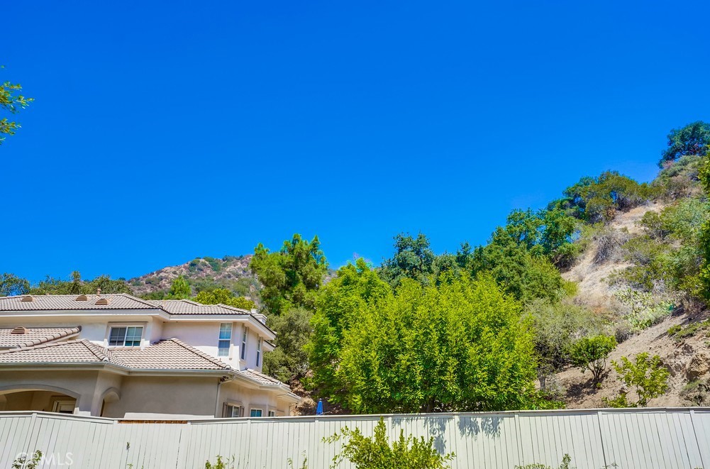 https://media.crmls.org/medias/7ebb2b4d-1512-4a8f-8062-435325a1d5e4.jpg?preset=X-Large