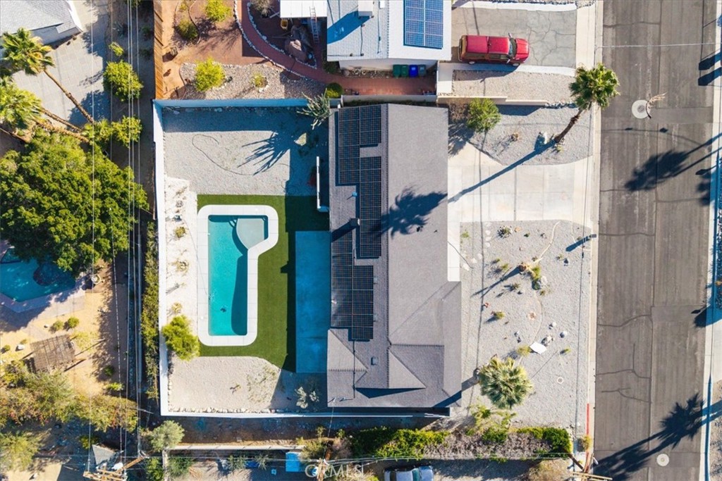 https://media.crmls.org/medias/7ebb6b52-22f9-4277-b4a4-b9b2654b4593.jpg?preset=X-Large
