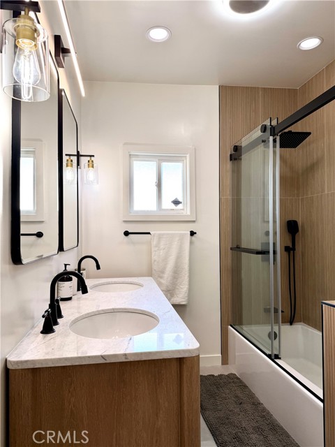 Detail Gallery Image 6 of 15 For 12949 Panama St, Los Angeles,  CA 90066 - 2 Beds | 2 Baths