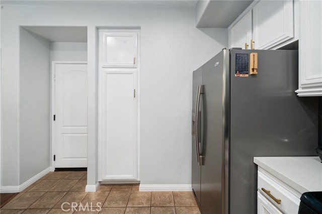 Detail Gallery Image 13 of 35 For 16741 Tim Ln, Van Nuys,  CA 91406 - 4 Beds | 3 Baths