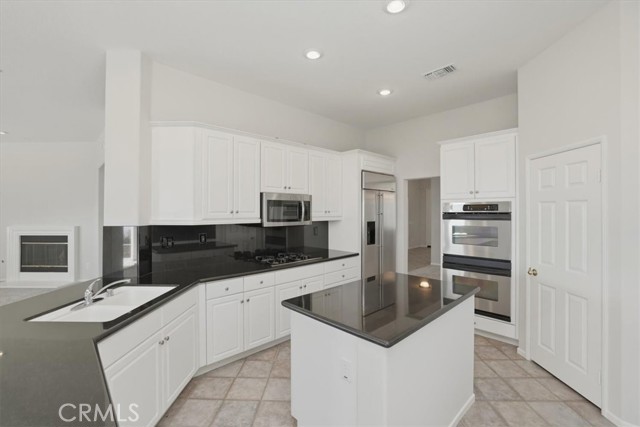 Detail Gallery Image 26 of 61 For 9849 Meadowood, Rancho Cucamonga,  CA 91737 - 4 Beds | 2/1 Baths