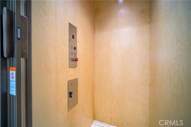 Detail Gallery Image 12 of 34 For 203 Indianapolis Ave, Huntington Beach,  CA 92648 - 3 Beds | 4/1 Baths